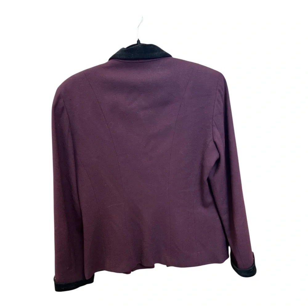 Vintage Gianni Sport Wool Blazer with Black Velvet Accents  (Size 10) Burgundy - Picture 3 of 9